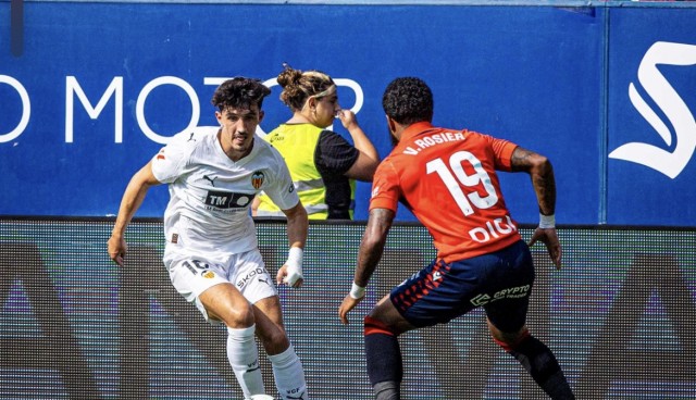 El Valencia CF pone la alfombra roja al debut de Lisci en El Sadar 