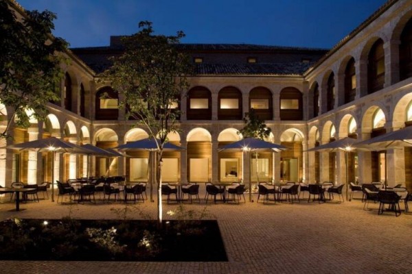 Paradores prevé ganar casi 35 millones en 2024 e invertirá 230 millones en renovar sus edificios