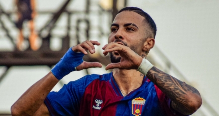 Cedidos Valencia CF: Hamza Bellari marca en el amistoso del CD Eldense