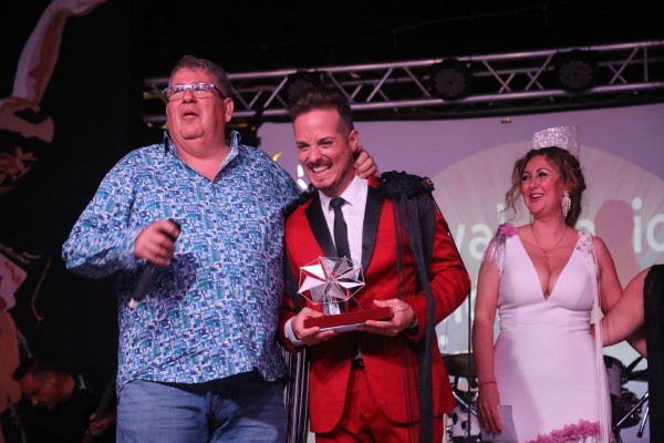 Ubaldo Valverde gana el 32 Festival Nacional de la Canción Española de Molino Derribao