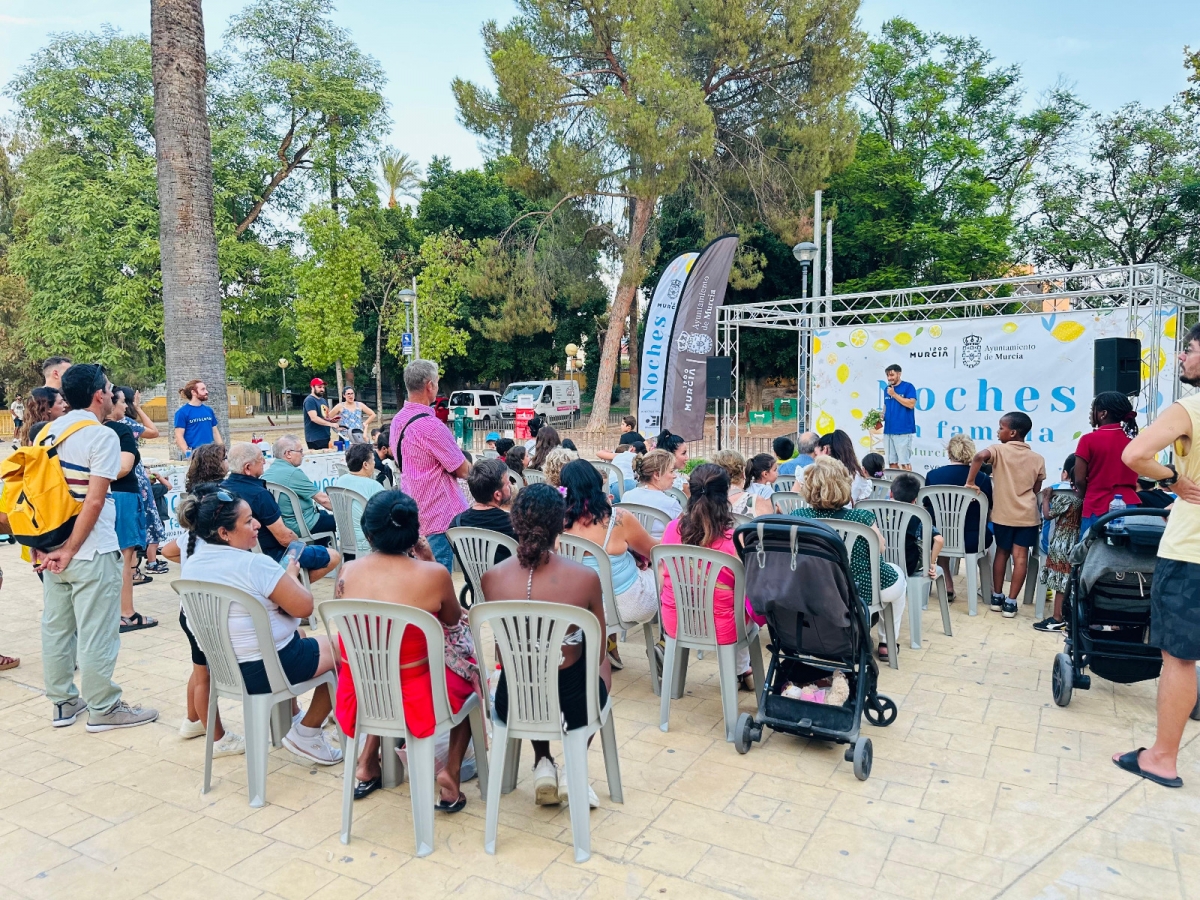 Las 'Noches en Familia' de Murcia llevan esta semana sus actuaciones y talleres gratuitos a La Alberca, Ronda Sur y la Plaza Circular