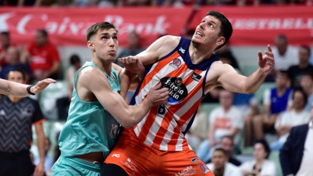 El UCAM Murcia CB, representado en el Eurobasket por Raieste y Falk