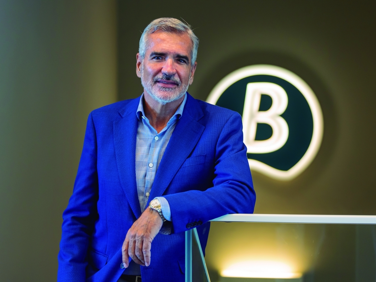 Baleària compra Armas Trasmediterránea por unos 215 millones y gestionará sus líneas canarias