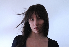 La valenciana Silvia Ferrer, de vestir a Judeline o Ana Mena, a testarse en la Mercedes-Benz Fashion Week Madrid