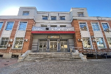 El edificio central del campus Alfonso XIII de Cartagena busca quien lo convierta en "un corazón de cultura y ciencia" con un contrato de 190.000 euros