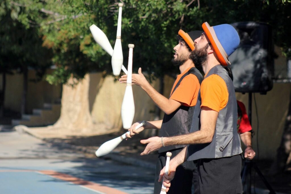 Villena se llena de teatro y circo: arranca el festival HOP! 2025