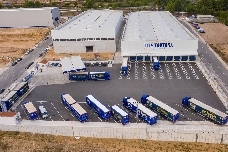 Los camiones de Luis Tortosa se suman a La Vuelta 2025: socio logístico oficial desde su inicio en Milán