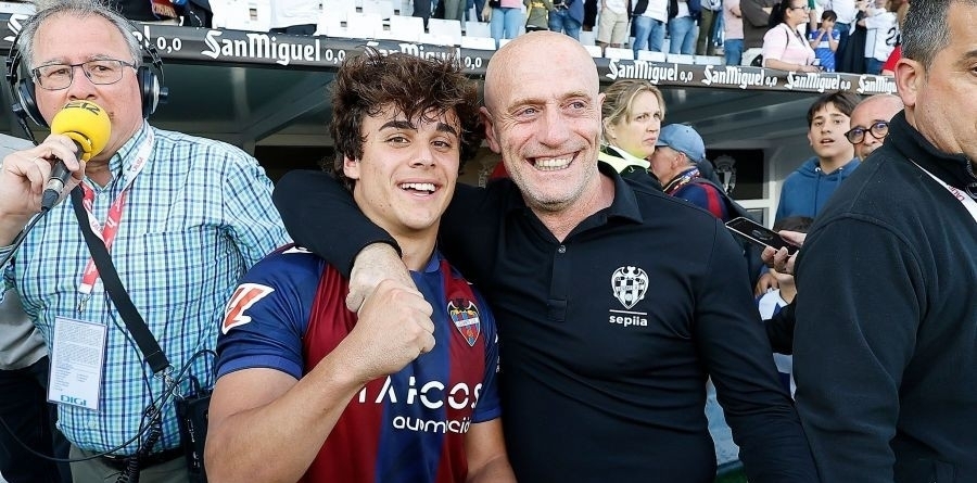 El Benfica viene a por Carlos Álvarez