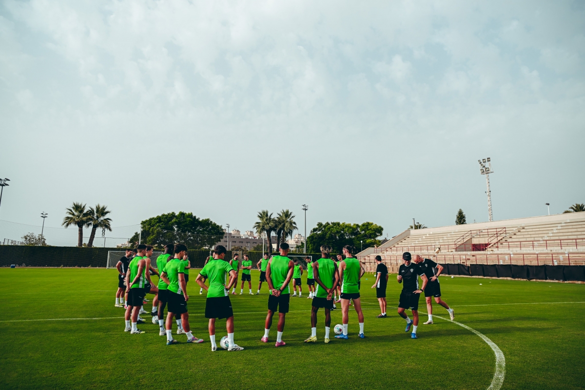La plantilla del Elche CF empieza a preparar preparar la visita del Levante UD - Foto: PLAZA