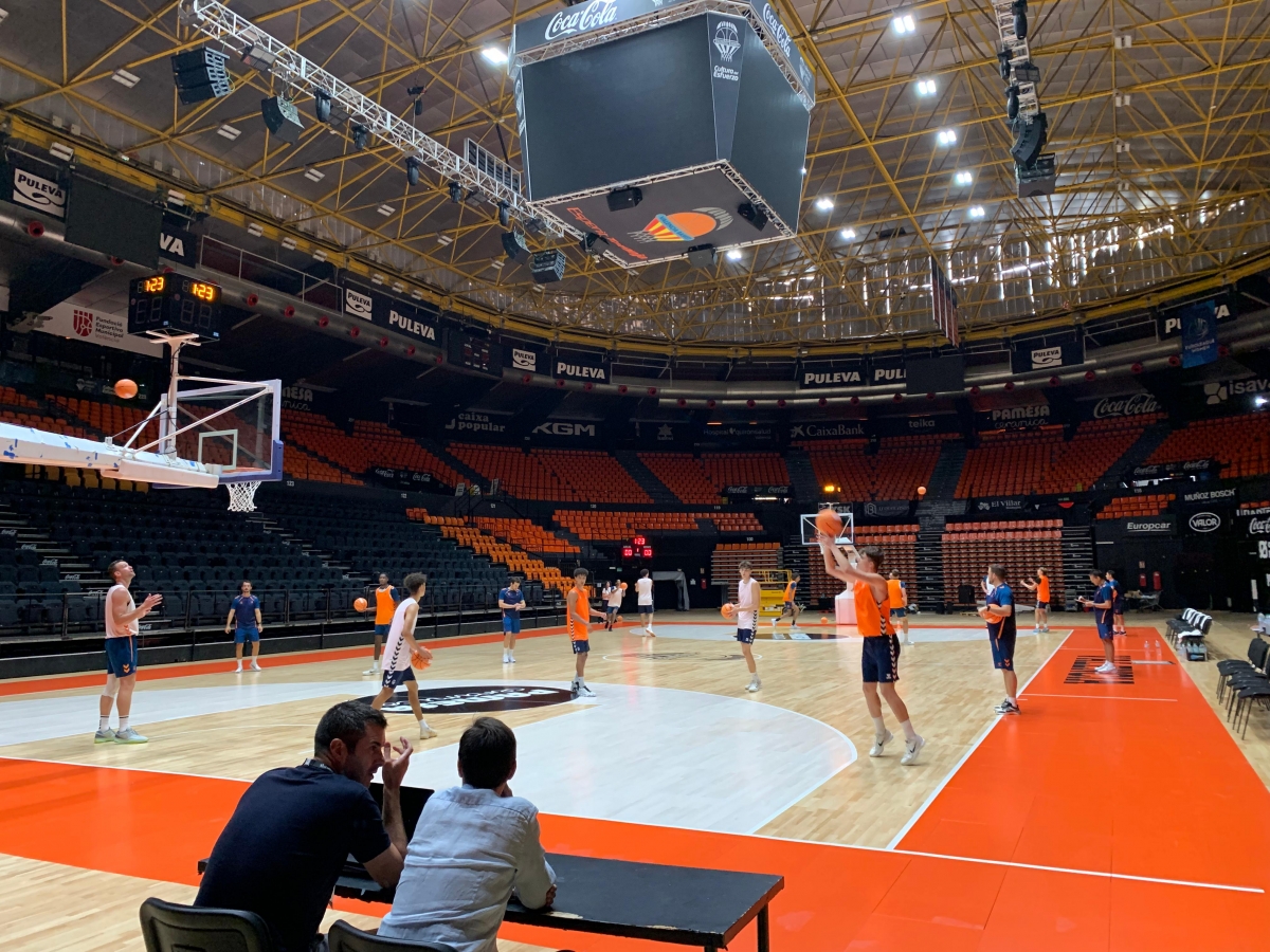 Valencia Basket inicia la pretemporada en la Fonteta con solo cinco efectivos del primer equipo