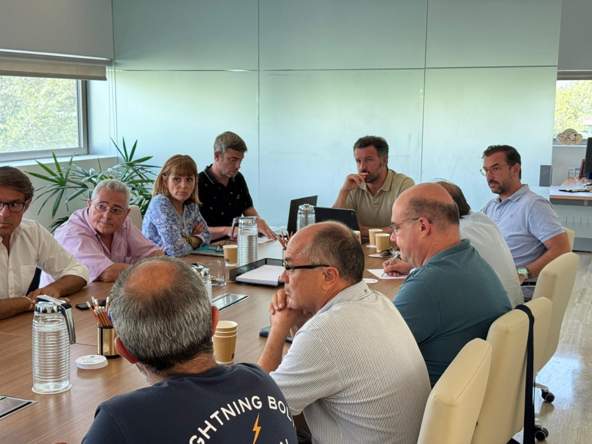 Reunión del comité de crisis, en una imagen de esta mañana. - Foto: AP.