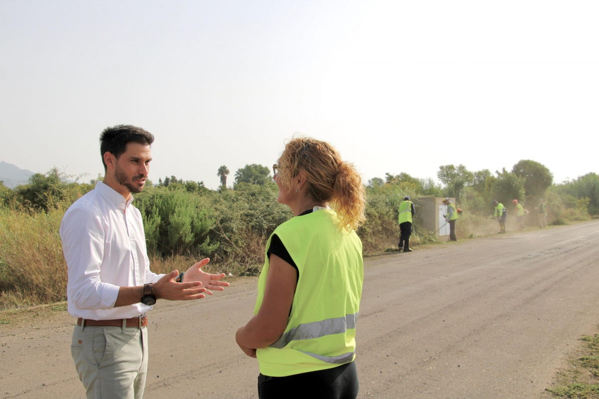 Castelló prosigue con su plan de limpieza en la Marjalería en las acequias de Mangraners y la Mota