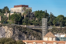 Cartagena moderniza el ascensor panorámico de la calle Gisbert para hacerlo más accesible e inclusivo
