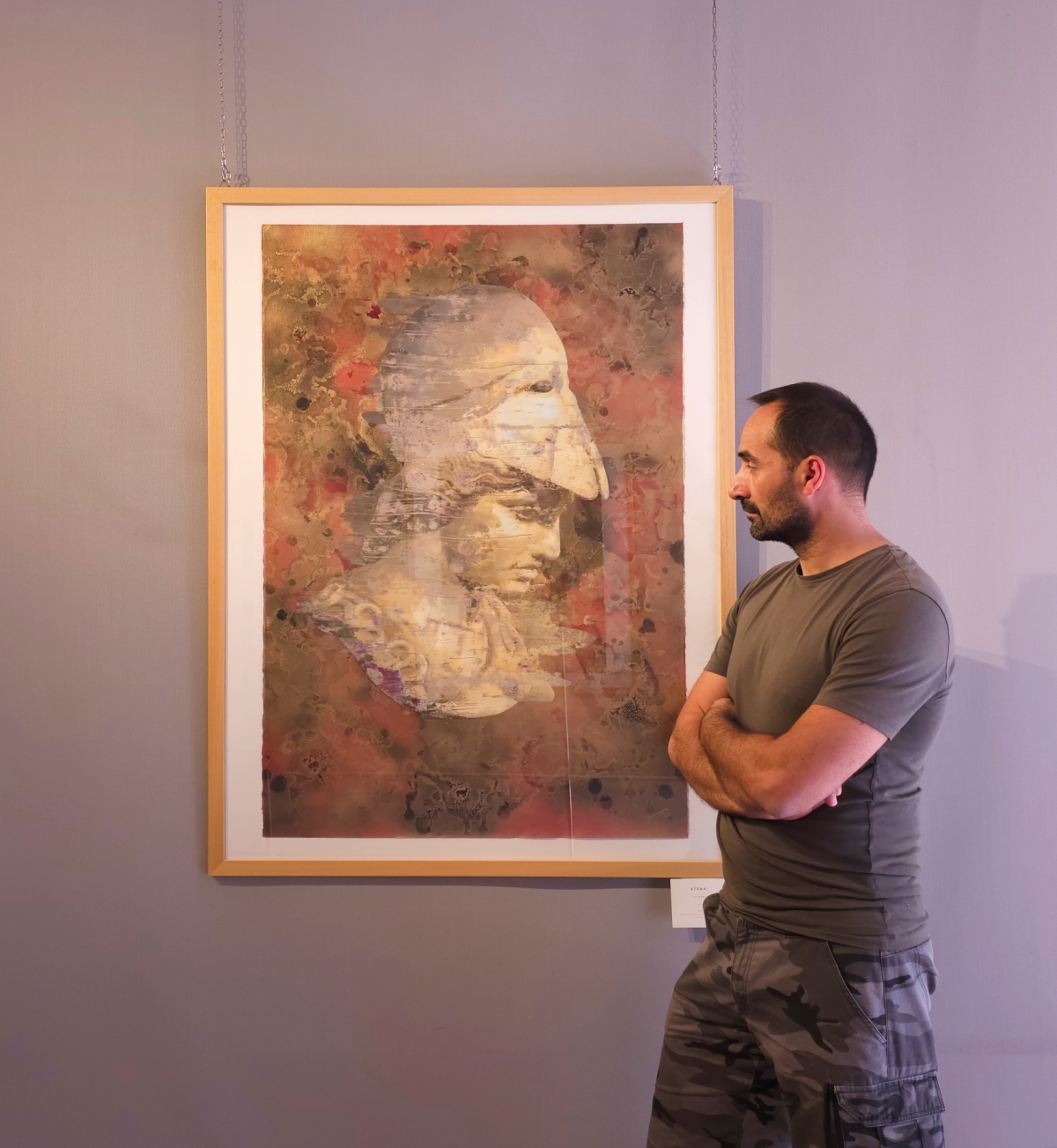 El artista ceutiense Torregar viaja con sus musas y diosas a Fabriano, la ciudad italiana del papel