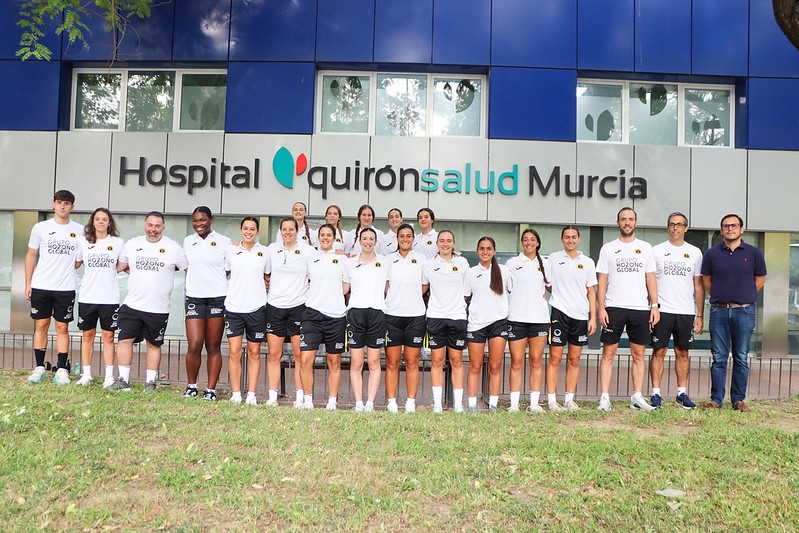 El Equipo Global Jairis pasa su reconocumiento médico en el Hospital Quirónsalud Murcia - 