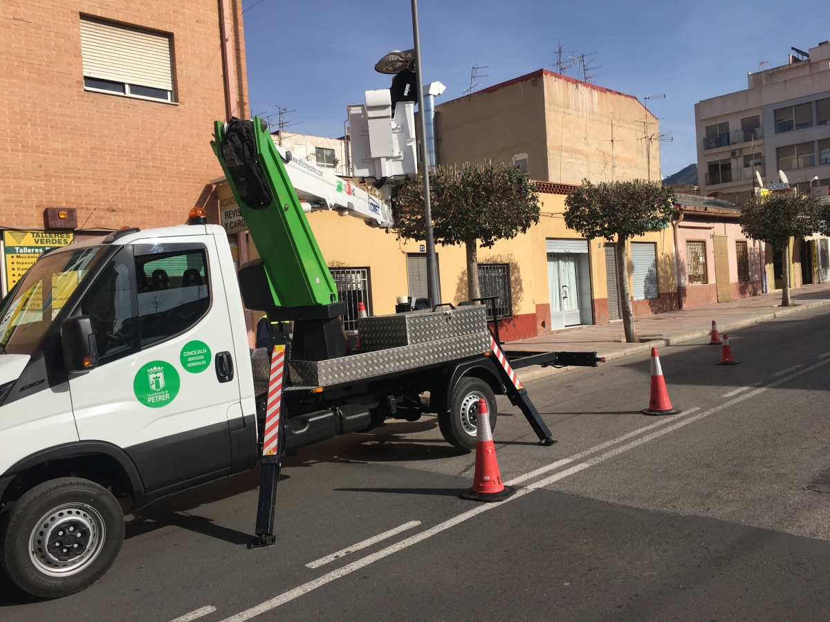 Petrer recibirá 1,4 millones de euros del IDAE para renovar el alumbrado público con un ahorro energético del 70%