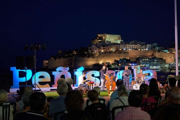 Seis conciertos gratuitos junto al mar: Peñíscola despide agosto con el ciclo Street Jazz Weekend