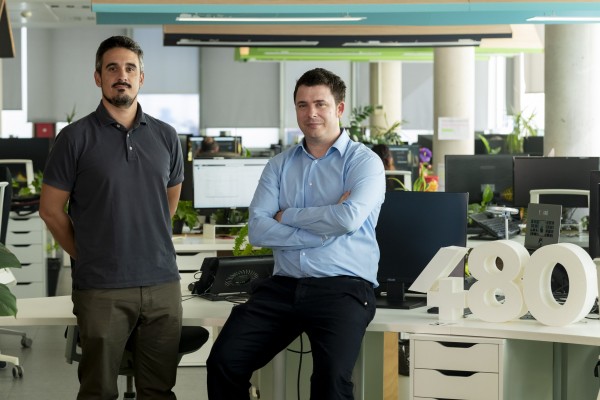 Cuatroochenta crece un 23% hasta junio y vuelve a plantearse las compras
 