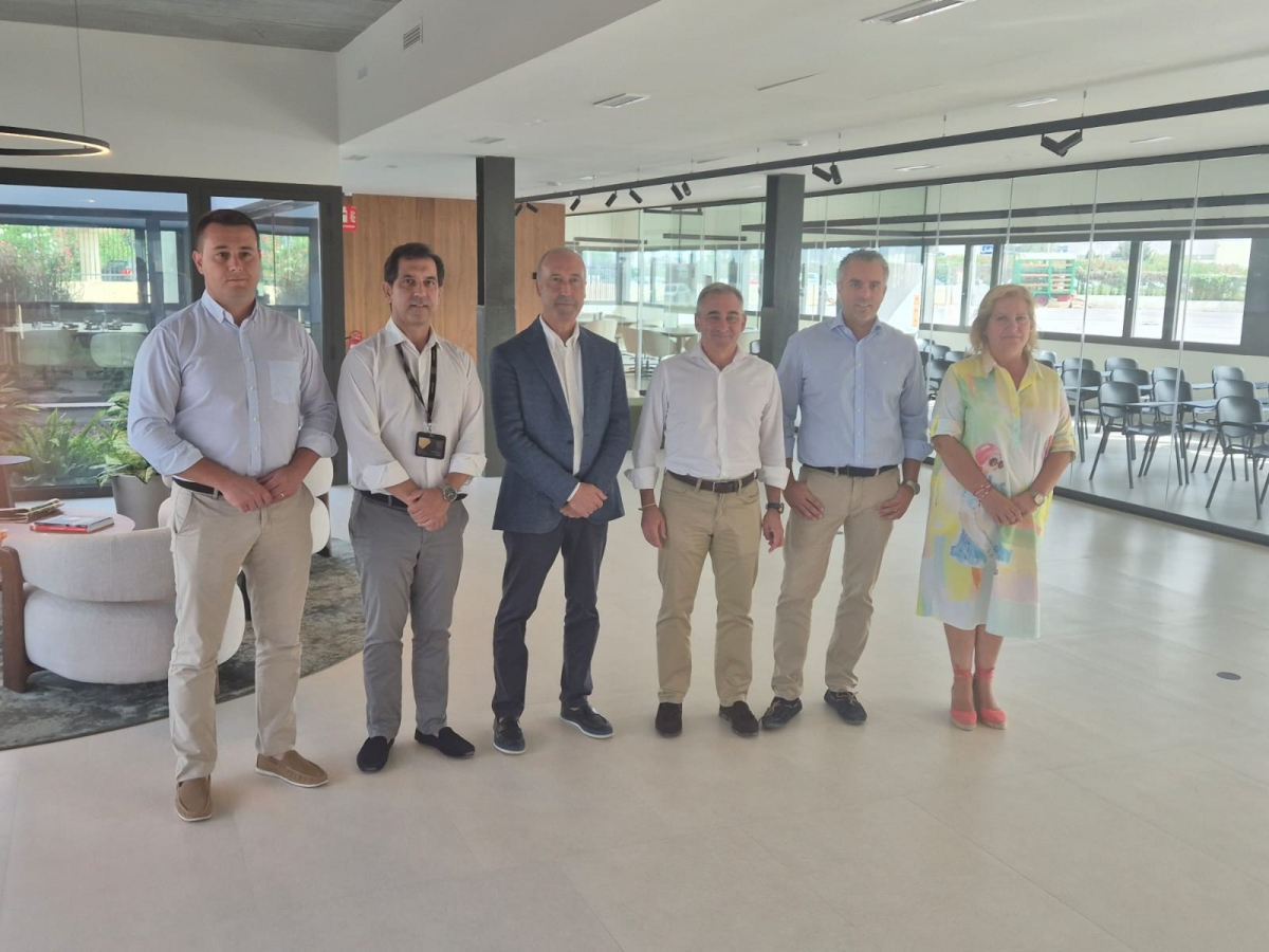 Barrachina visita Clasol y destaca el crecimiento de un 9,3 % de las exportaciones agroalimentarias