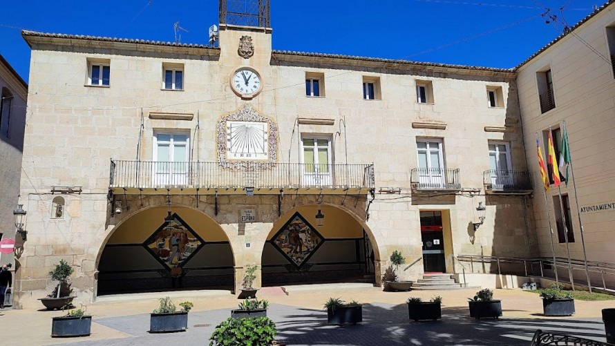 Omilia System se perfila para construir 132 nichos y 170 columbarios en el cementerio de Novelda por 162.000 euros