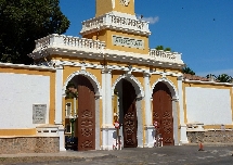 Del motor al pedal: el Arsenal de Cartagena se sube a la bicicleta