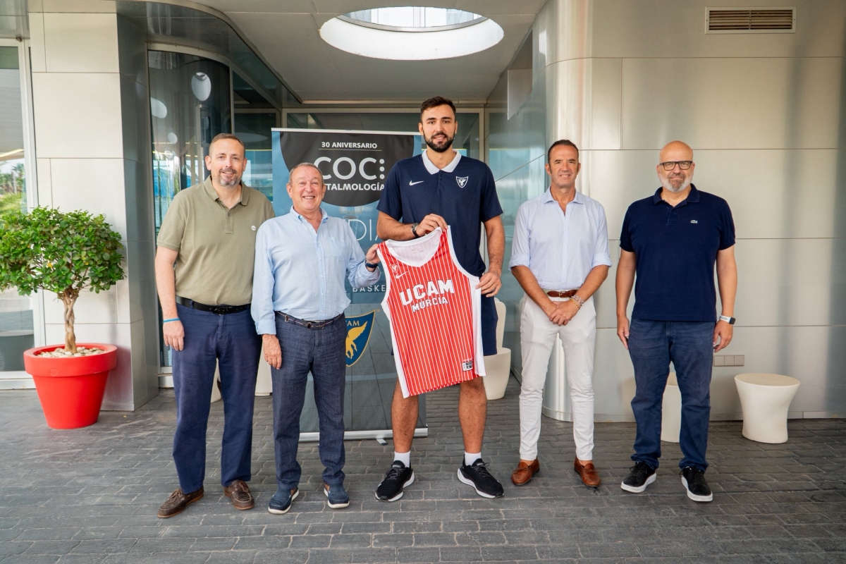 El rumano Cate vuelve al UCAM CB 