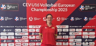 Paula Carrión, Alba Poletto, Miriam Hani y Leo Gómez, en la tecnificación de la RFEVB