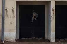 Así se fabricaron los bulos sobre la dana: tres de cada cuatro se crearon para engañar y agravaron la emergencia