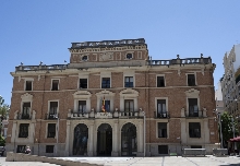 El PSPV critica que Barrachina gaste 40.000 € en renovar la moqueta del Palau Provincial