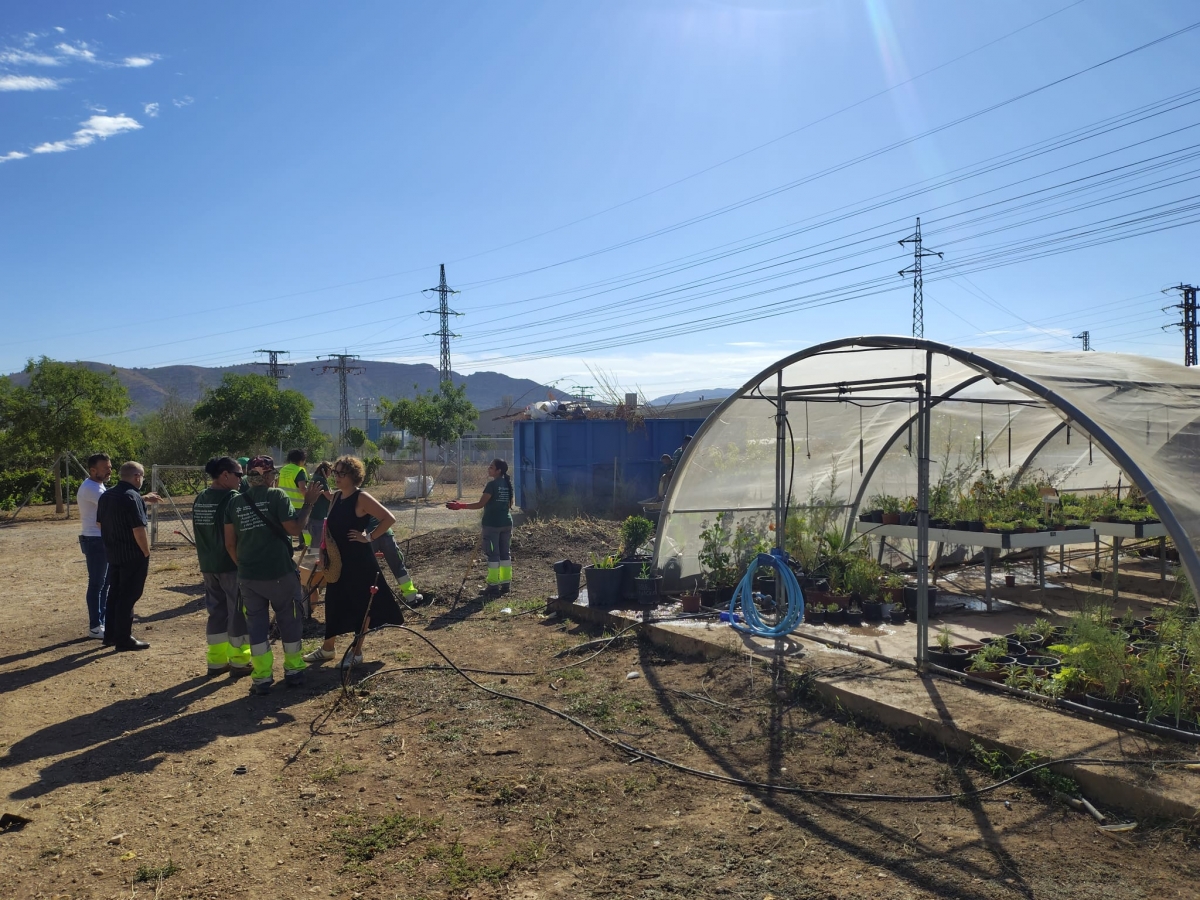 Operarios del taller, en una imagen de archivo.  - Foto: AP.