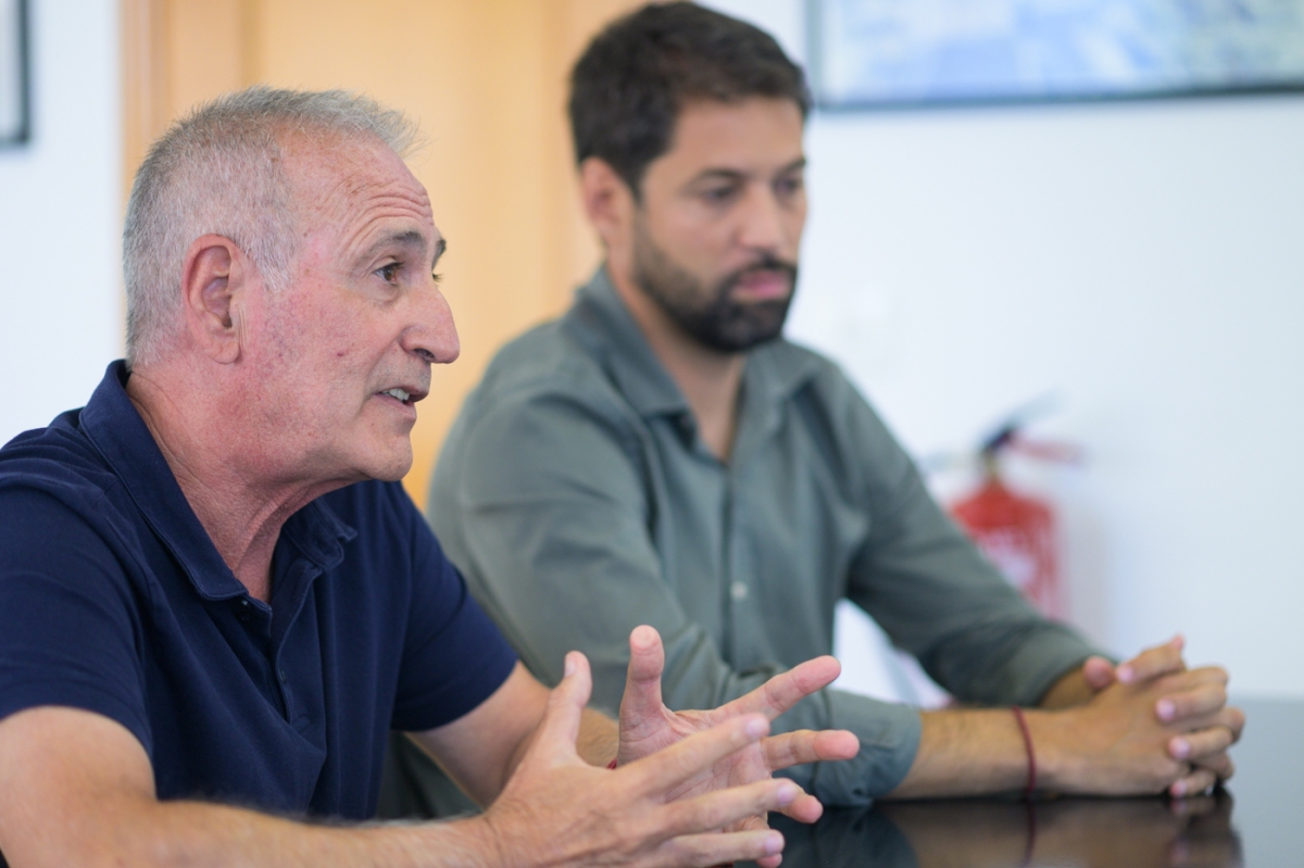 El alcalde de El Perelló, José Codoñer, y el concejal de Turismo, Ximo Collado - Foto: KIKE TABERNER El alcalde de El Perelló, José Codoñer, y el concejal de Turismo, Ximo Collado