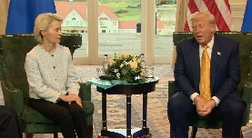 Bruselas cede a la exigencia de EEUU de rebajar aranceles agrarios para proteger al automóvil europeo