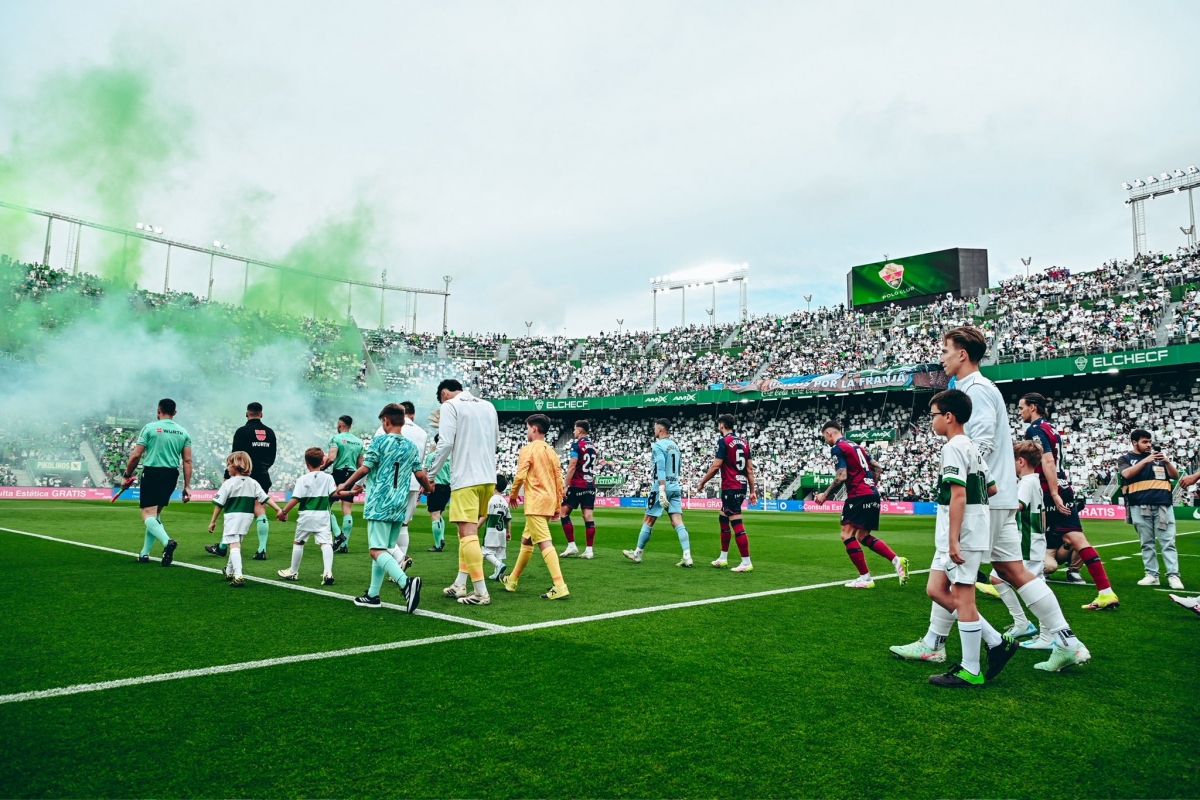 Elche CF-Levante UD: el equipo de Sarabia persigue su primera victoria en Primera