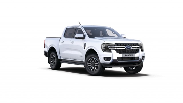 Ford Pro presenta el Ranger híbrido enchufable para revolucionar el sector de las pick-up en Europa