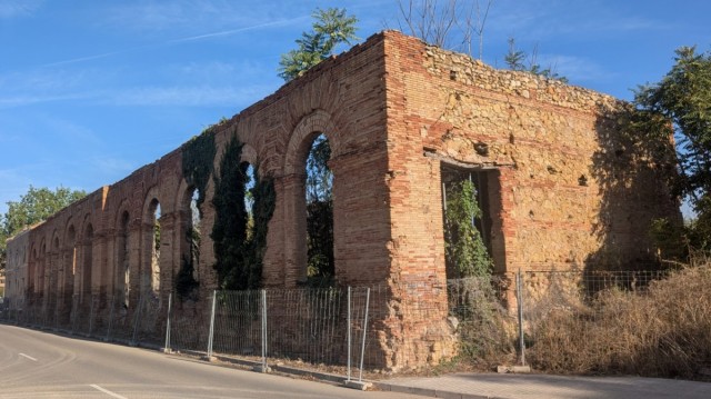 Xàtiva adjudica les obres de consolidació, manteniment i neteja de l’antiga estació del ferrocarril