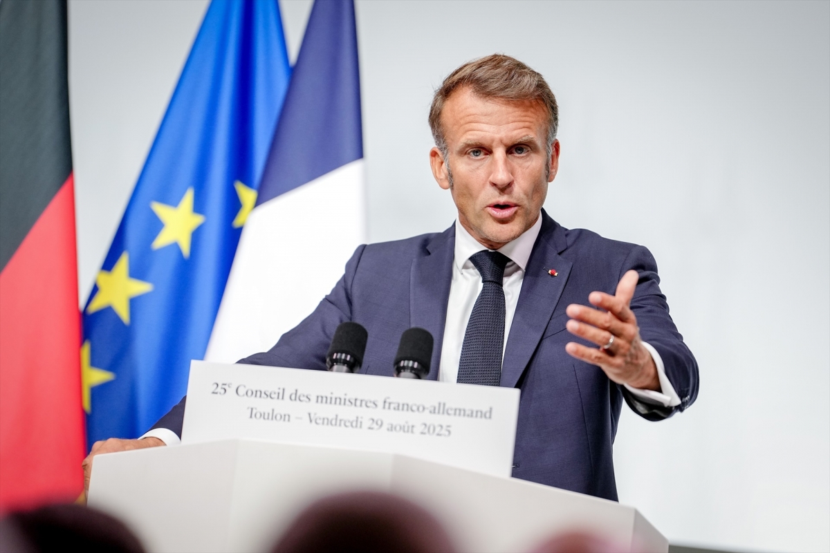 Macron advierte a Trump de que la UE responderá si se aplican aranceles por tasa digital