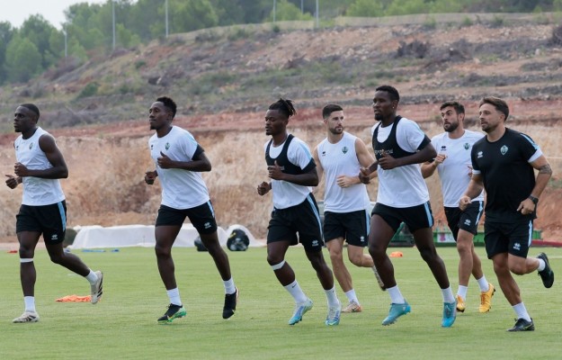 En busca de la primera victoria