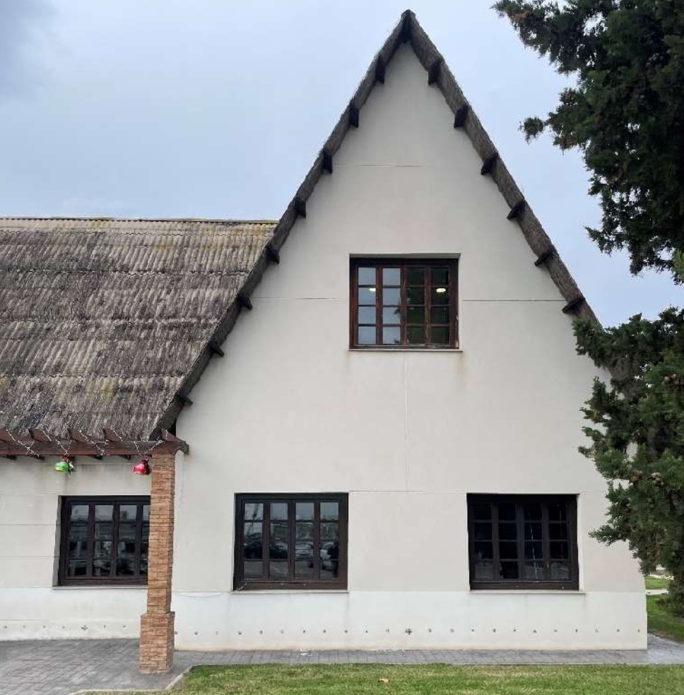 La UMH licita por 156.884 euros la sustitución de la cubierta del edificio La Barraca en el campus de Orihuela