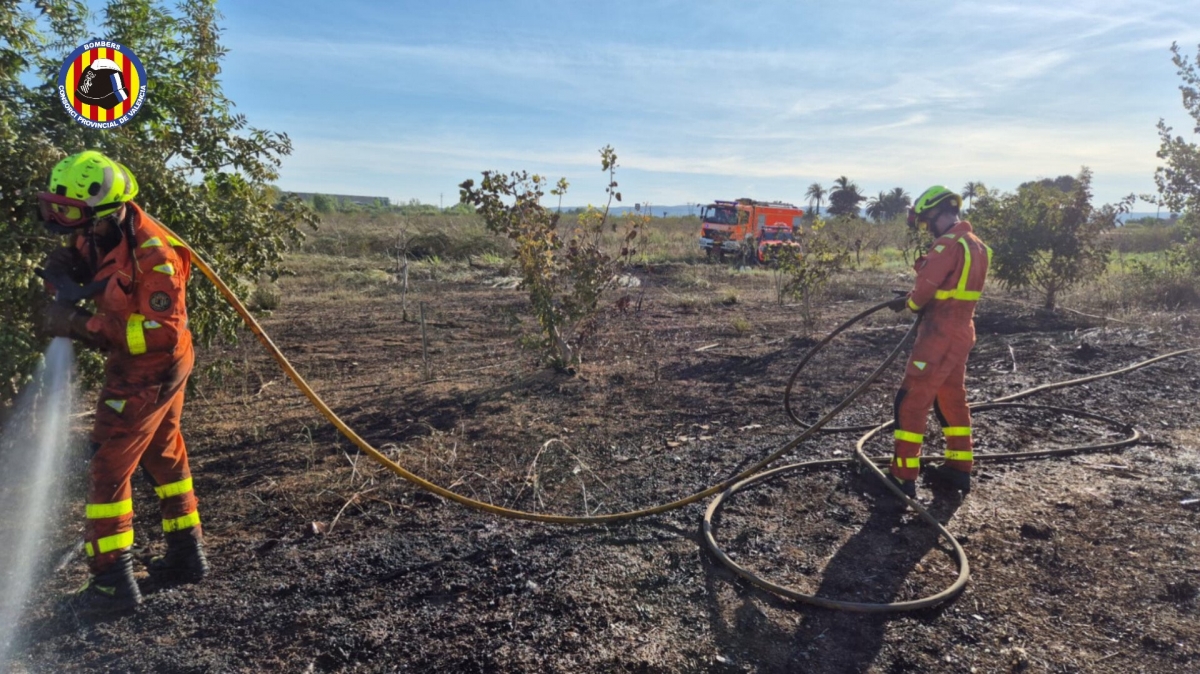 Extinguido el incendio forestal declarado este sábado en Benimodo y el de vegetación registrado en Alfarrasí