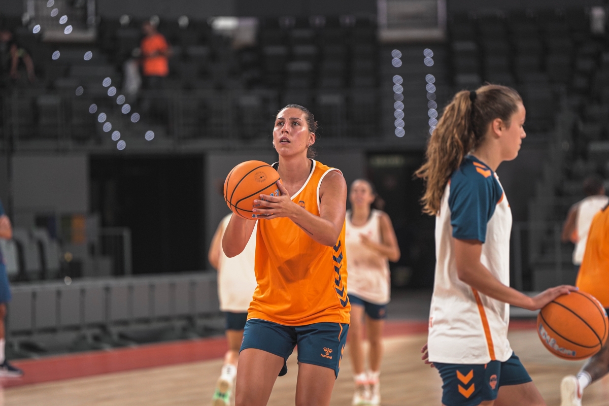 María Araújo: “La Euroliga es lo más grande que hay a nivel de baloncesto femenino”