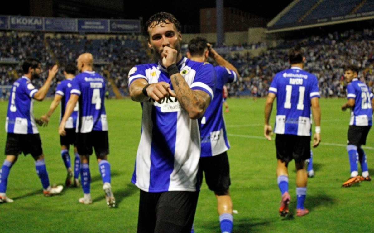 'Samu' Vázquez celebra su gol de este sábado - Foto: PLAZA