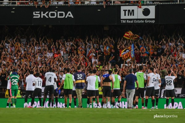 El Valencia logra ganar en agosto siete partidos después
