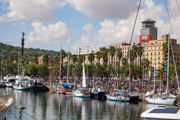 La Global Sumud Flotilla parte de Barcelona a Gaza con 22 barcos y más de 300 personas