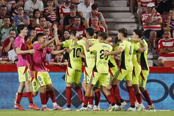 Cedidos Valencia CF: Iker Córdoba recupera su sitio en la zaga del Mirandés