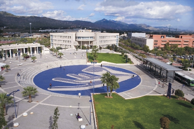 La matriculación en la UJI se estanca en los últimos cuatro años... mientras en el CEU de Castelló crece un 24,5%
