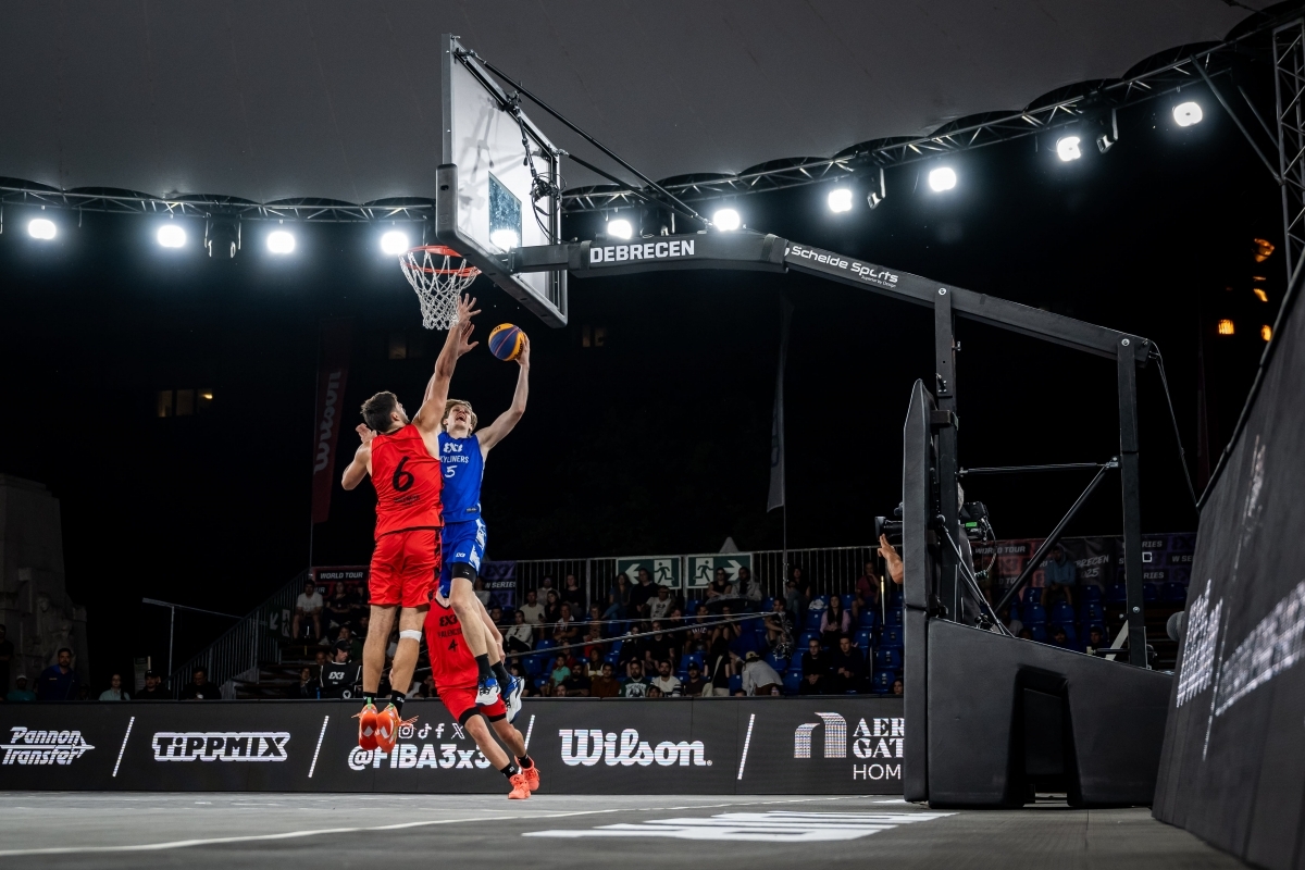 El lorquino Juanma Robles hace historia al ser tercero con el Valencia Basket en el World Tour