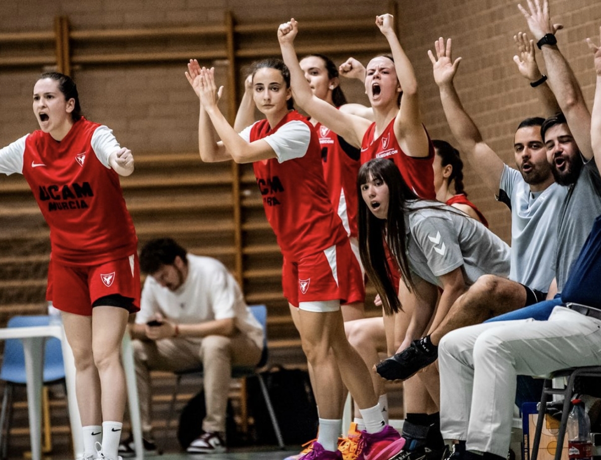La III Copa Federación femenina, del 20 de septiembre al 11 de octubre con seis equipos