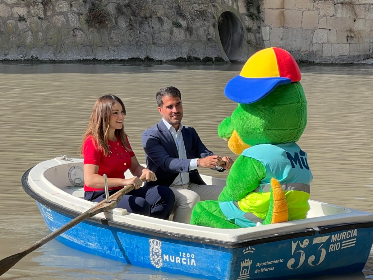 El río Segura volverá a ser una sala de cine bajo las estrellas durante la Feria: entradas y golosinas a cambio de envases reciclables