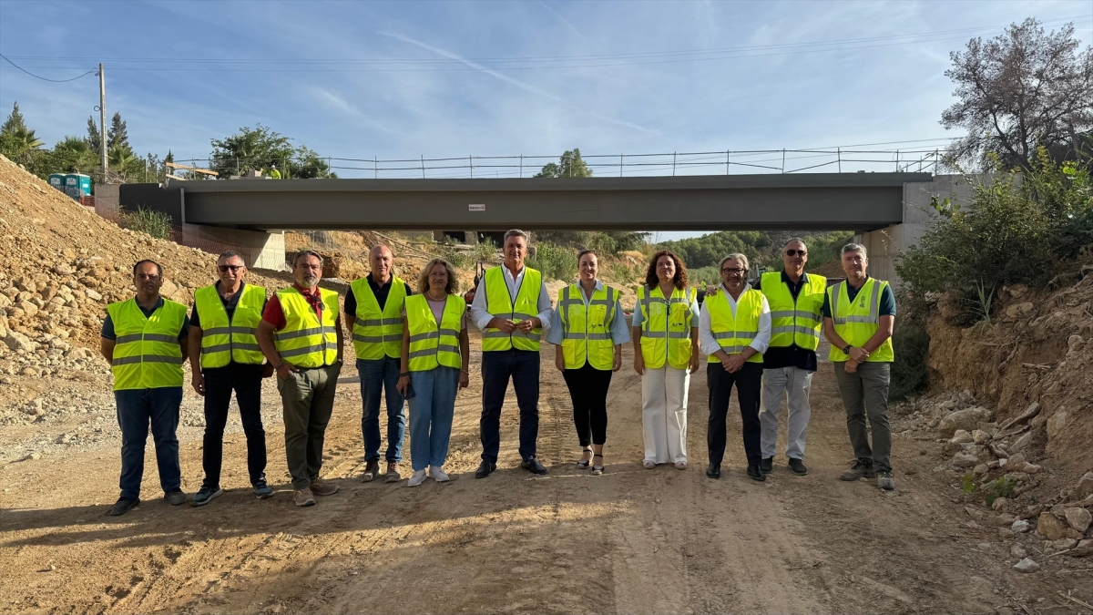 La Generalitat Valenciana prevé reabrir al tráfico la carretera de Godelleta afectada por la Dana a mediados de octubre