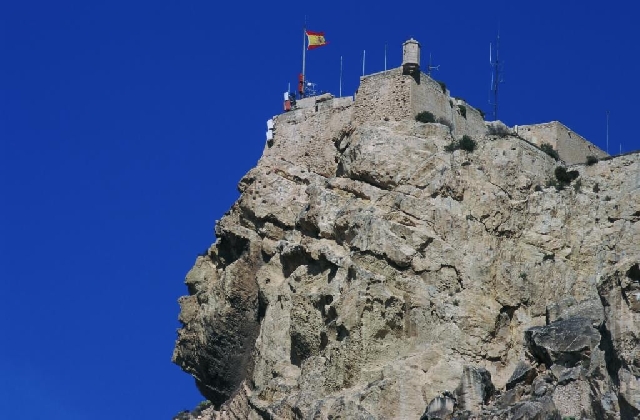 Alicante detecta daños en el macizo del Benacantil e inyecta 1,5 millones para 'proteger' el Castillo